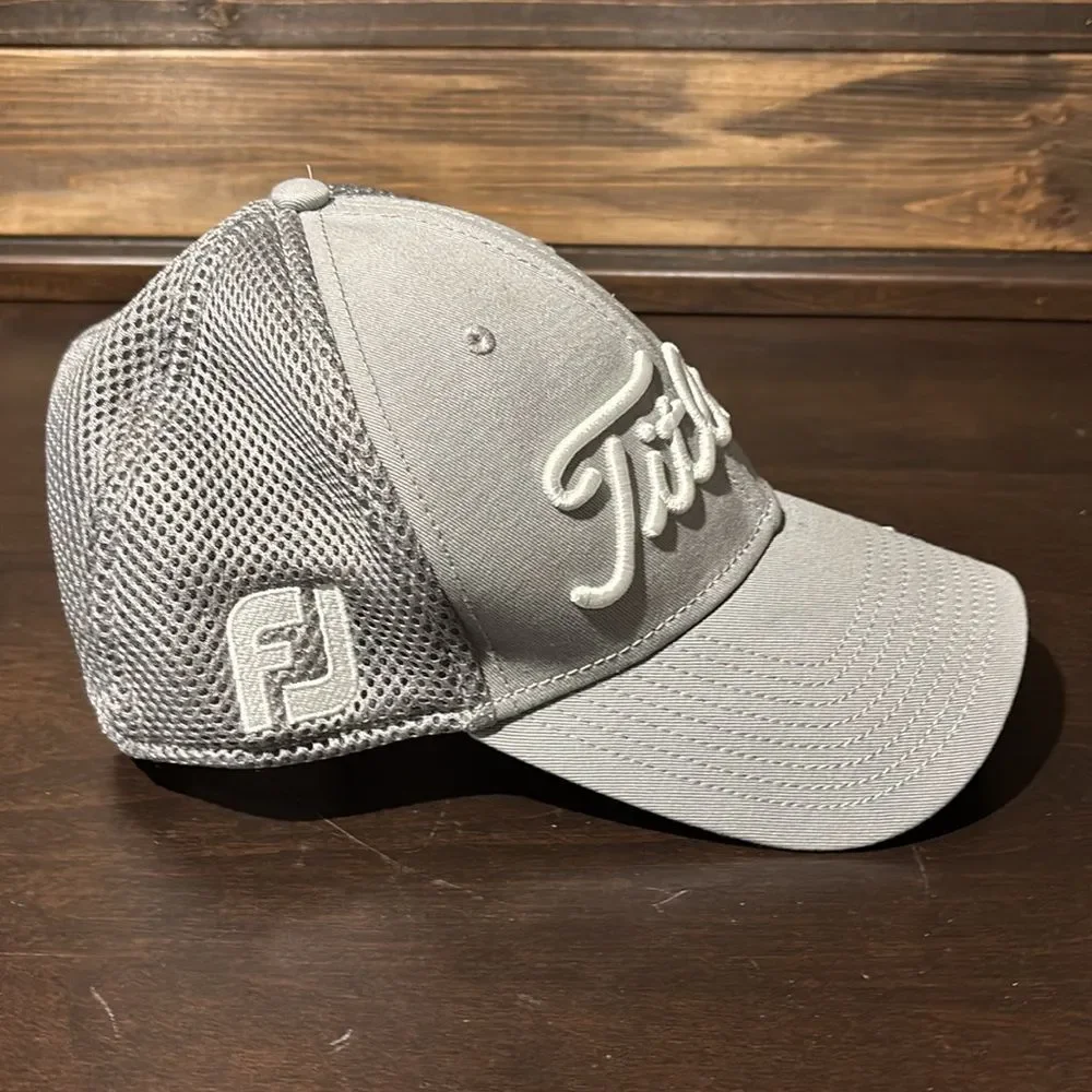 Titleist Golf Tour Issue Sport Gray Mesh Baseball Hat Cap Size Small - Medium